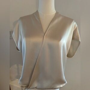 Banana Republic silk cream elegant cross v neck shirt, size small.